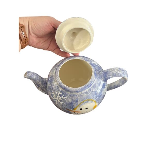 Vintage Blue Snowman Teapot with Snowflakes - 8 cups - Picture 2 of 5